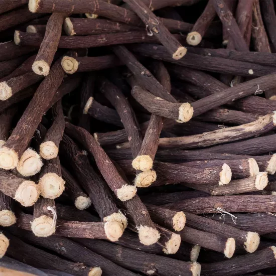 Meyan Kökü Sıvı Ekstresi Glycrrhiza Glabra L.